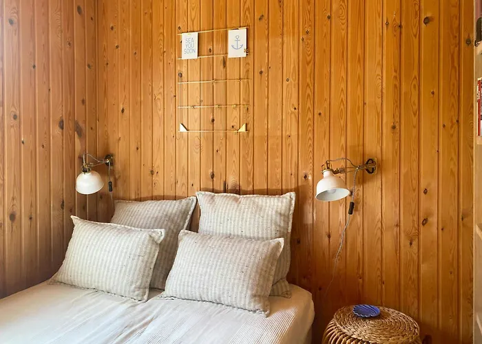 Vakantiehuis In With Nature And Sea Vibe